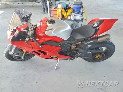 Trzecie zdjęcie samochodu z tyłu: 2023 DUCATI PANIGALE V4 R VIN:ZDMDAGZW6PB005527 - miniatura