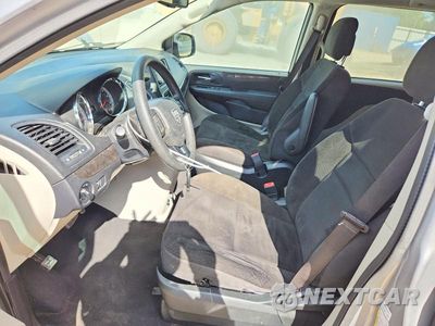 Zdjęcie 7 z 13 samochodu: 2018 DODGE GRAND CARAVAN SE VIN:2C4RDGBG4JR151512 - miniatura