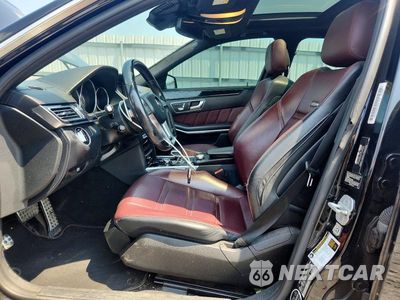 Zdjęcie 7 z 12 samochodu: 2014 MERCEDES-BENZ E63 AMG VIN:WDDHF7GB0EA975588 - miniatura