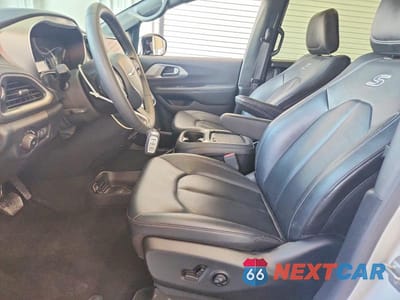 Zdjęcie 7 z 13 samochodu: 2024 CHRYSLER PACIFICA HYBRID SELECT VIN:2C4RC1S76RR181168 - miniatura