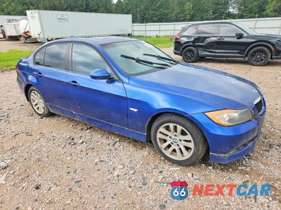 Czwarte zdjęcie samochodu z boku: 2007 BMW 328 I SULEV VIN:WBAVC53577FZ75973 - miniatura