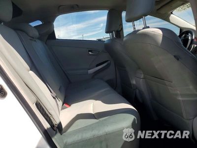 Zdjęcie 10 z 12 samochodu: 2012 TOYOTA PRIUS FOUR VIN:JTDKN3DU3C5497111 - miniatura