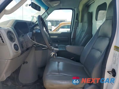 Zdjęcie 7 z 13 samochodu: 2016 FORD ECONOLINE E350 SUPER DUTY CUTAWAY VAN VIN:1FDWE3FL9GDC09122 - miniatura