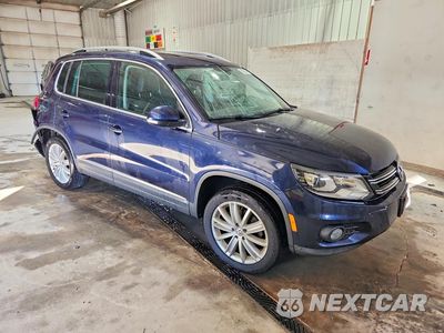 Czwarte zdjęcie samochodu z boku: 2016 VOLKSWAGEN TIGUAN S VIN:WVGBV7AX5GW612650 - miniatura