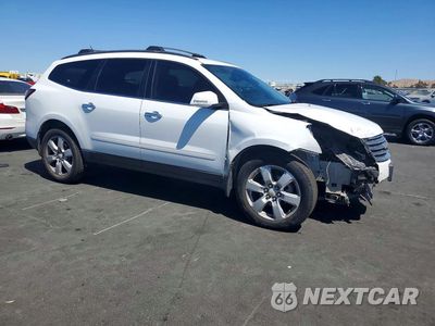Czwarte zdjęcie samochodu z boku: 2016 CHEVROLET TRAVERSE LT VIN:1GNKRGKD8GJ345909 - miniatura