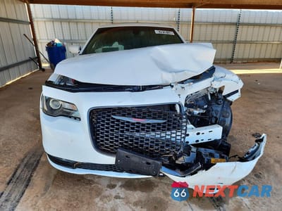 Piąte zdjęcie samochodu w środku: 2022 CHRYSLER 300 S VIN:2C3CCABG5NH127161 - miniatura