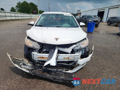 Piąte zdjęcie samochodu w środku: 2017 CHEVROLET SONIC VIN:1G1JG6SH1H4172198 - miniatura