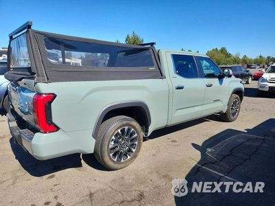 Trzecie zdjęcie samochodu z tyłu: 2024 TOYOTA TUNDRA CREWMAX LIMITED VIN:5TFJA5EC9RX032354 - miniatura