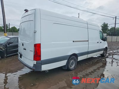 Trzecie zdjęcie samochodu z tyłu: 2020 MERCEDES-BENZ SPRINTER 2500 VIN:W1Y4EDHYXLT030139 - miniatura
