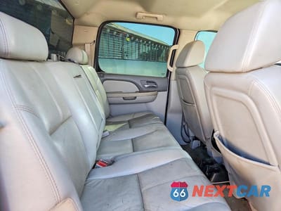 Zdjęcie 10 z 12 samochodu: 2007 CHEVROLET SILVERADO K3500 VIN:1GCJK33637F556018 - miniatura