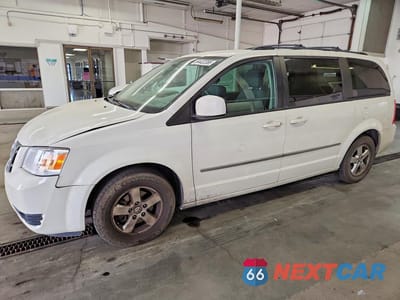 2010 DODGE GRAND CARAVAN SXT 2D4RN5D15AR405435 - główne zdjęcie licytacji z USA - miniatura