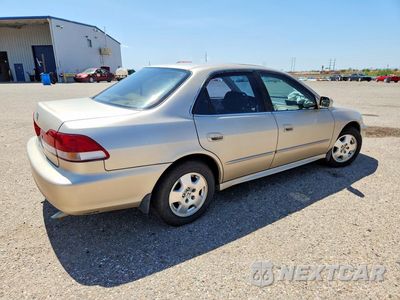 Trzecie zdjęcie samochodu z tyłu: 2001 HONDA ACCORD EX VIN:1HGCG165X1A082561 - miniatura