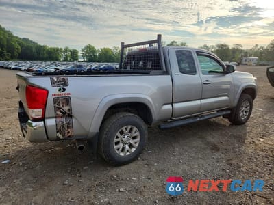 Trzecie zdjęcie samochodu z tyłu: 2016 TOYOTA TACOMA SR5 VIN:5TFSX5EN3GX043917 - miniatura