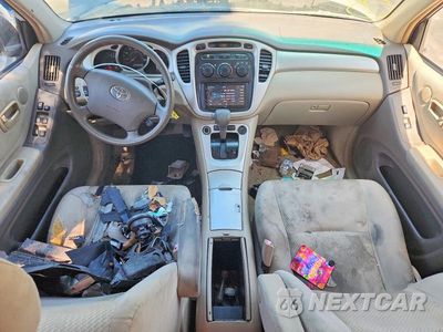 Zdjęcie 8 z 12 samochodu: 2004 TOYOTA HIGHLANDER VIN:JTEDP21A540004689 - miniatura