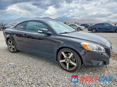 Czwarte zdjęcie samochodu z boku: 2011 VOLVO C70 T5 VIN:YV1672MC2BJ118323 - miniatura