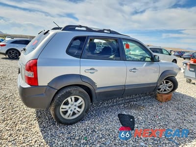 Trzecie zdjęcie samochodu z tyłu: 2007 HYUNDAI TUCSON SE VIN:KM8JN72D47U528086 - miniatura