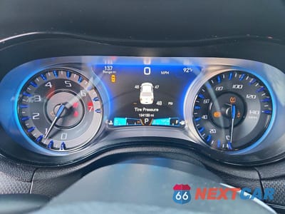 Zdjęcie 9 z 13 samochodu: 2015 CHRYSLER 300 S VIN:2C3CCAGG5FH831211 - miniatura