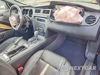 Zdjęcie 8 z 13 samochodu: 2014 FORD MUSTANG GT VIN:1ZVBP8FF8E5332919 - miniatura
