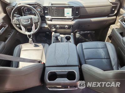 Zdjęcie 8 z 13 samochodu: 2023 GMC SIERRA K1500 SLT VIN:3GTUUDE89PG328230 - miniatura