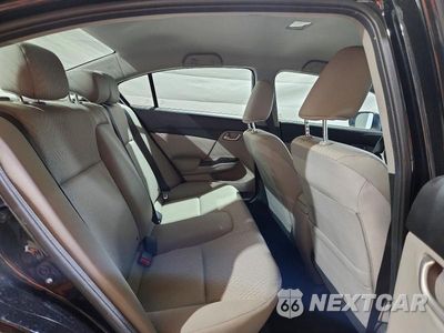 Zdjęcie 10 z 12 samochodu: 2015 HONDA CIVIC LX VIN:19XFB2E53FE018626 - miniatura