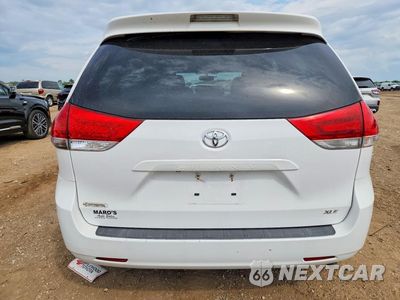 Zdjęcie 6 z 13 samochodu: 2014 TOYOTA SIENNA XLE 8-PASSENGER VIN:5TDYK3DC1ES452160 - miniatura