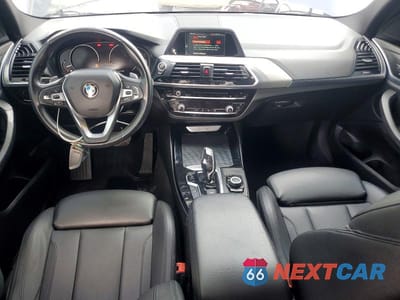 Zdjęcie 8 z 13 samochodu: 2018 BMW X3 XDRIVE30I VIN:5UXTR9C52JLC69486 - miniatura