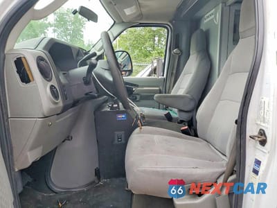 Zdjęcie 7 z 12 samochodu: 2017 FORD ECONOLINE E450 SD AMBULANCE VIN:1FDXE4FS3HDC32401 - miniatura