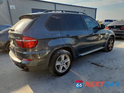 Trzecie zdjęcie samochodu z tyłu: 2012 BMW X5 XDRIVE35D VIN:5UXZW0C5XCL666216 - miniatura