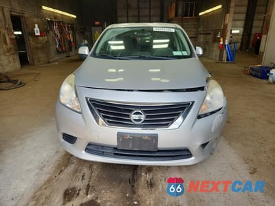 Piąte zdjęcie samochodu w środku: 2014 NISSAN VERSA 1.6 S VIN:3N1CN7APXEL817363 - miniatura