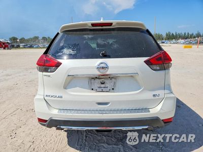 Zdjęcie 6 z 13 samochodu: 2017 NISSAN ROGUE SV VIN:5N1AT2MT3HC832952 - miniatura