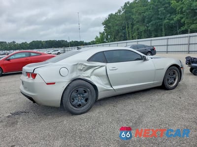 Trzecie zdjęcie samochodu z tyłu: 2010 CHEVROLET CAMARO LS VIN:2G1FA1EV0A9220613 - miniatura