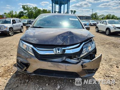 Piąte zdjęcie samochodu w środku: 2018 HONDA ODYSSEY EXL VIN:5FNRL6H78JB069492 - miniatura