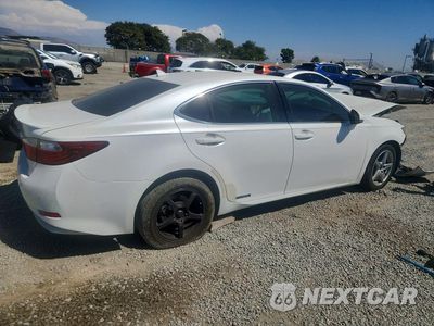 Trzecie zdjęcie samochodu z tyłu: 2014 LEXUS ES 300H VIN:JTHBW1GG6E2061234 - miniatura