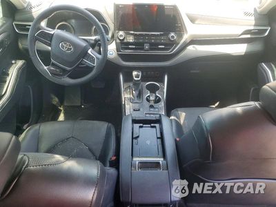 Zdjęcie 8 z 13 samochodu: 2022 TOYOTA HIGHLANDER HYBRID PLATINUM VIN:5TDFARAH2NS015376 - miniatura