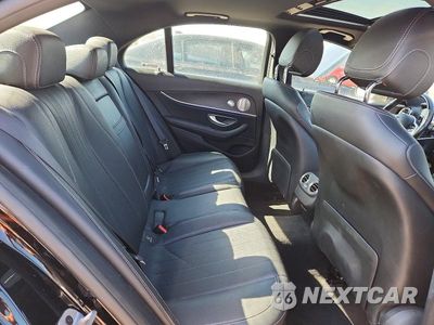 Zdjęcie 10 z 12 samochodu: 2019 MERCEDES-BENZ E 300 4MATIC VIN:WDDZF4KB3KA663349 - miniatura