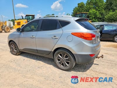 Drugie zdjęcie samochodu z przodu: 2015 HYUNDAI TUCSON SE VIN:KM8JU3AG3FU073429 - miniatura