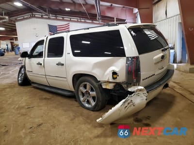 Drugie zdjęcie samochodu z przodu: 2013 CHEVROLET SUBURBAN K1500 LTZ VIN:1GNSKKE76DR131253 - miniatura