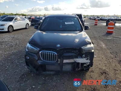 Piąte zdjęcie samochodu w środku: 2019 BMW X1 SDRIVE28I VIN:WBXHU7C52K5L10618 - miniatura