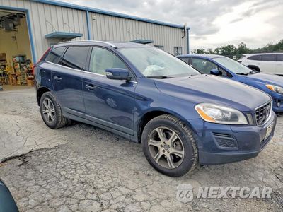 Czwarte zdjęcie samochodu z boku: 2013 VOLVO XC60 T6 VIN:YV4902DZ7D2439652 - miniatura