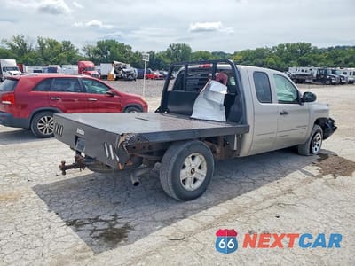 Trzecie zdjęcie samochodu z tyłu: 2009 CHEVROLET SILVERADO K1500 LT VIN:2GCEK290691135676 - miniatura