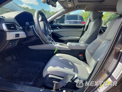 Zdjęcie 7 z 13 samochodu: 2019 HONDA ACCORD EX VIN:1HGCV1F43KA017856 - miniatura