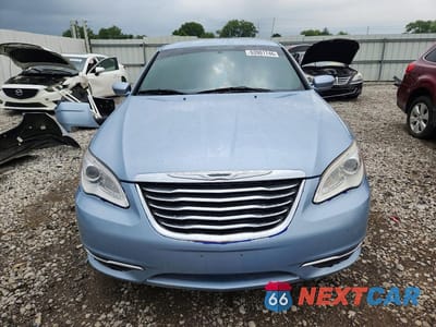 Piąte zdjęcie samochodu w środku: 2013 CHRYSLER 200 TOURING VIN:1C3CCBBB4DN684580 - miniatura