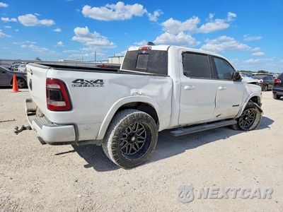 Trzecie zdjęcie samochodu z tyłu: 2020 RAM 1500 LARAMIE VIN:1C6SRFJT7LN341243 - miniatura