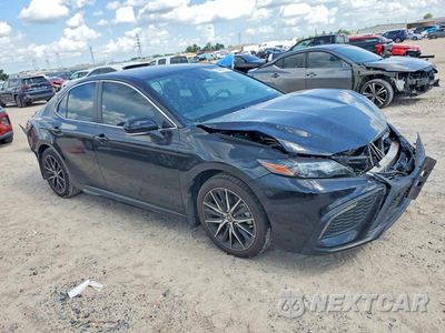 Czwarte zdjęcie samochodu z boku: 2024 TOYOTA CAMRY SE VIN:4T1G11AK2RU234756 - miniatura