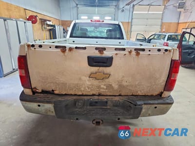 Zdjęcie 6 z 12 samochodu: 2009 CHEVROLET SILVERADO K1500 VIN:1GCEK19J19E103753 - miniatura