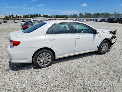 Trzecie zdjęcie samochodu z tyłu: 2013 TOYOTA COROLLA LE VIN:5YFBU4EE8DP172166 - miniatura