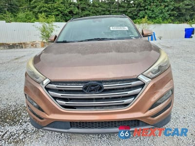 Piąte zdjęcie samochodu w środku: 2016 HYUNDAI TUCSON LIMITED VIN:KM8J33A20GU076961 - miniatura