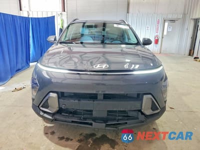 Piąte zdjęcie samochodu w środku: 2025 HYUNDAI KONA SEL VIN:KM8HBCAB0SU305939 - miniatura