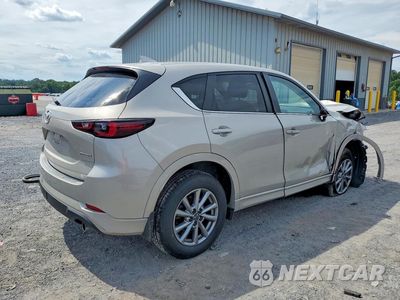 Trzecie zdjęcie samochodu z tyłu: 2024 MAZDA CX-5 PREFERRED VIN:JM3KFBCM6R0371752 - miniatura