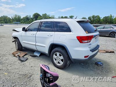 Drugie zdjęcie samochodu z przodu: 2013 JEEP GRAND CHEROKEE LAREDO VIN:1C4RJEAGXDC588412 - miniatura